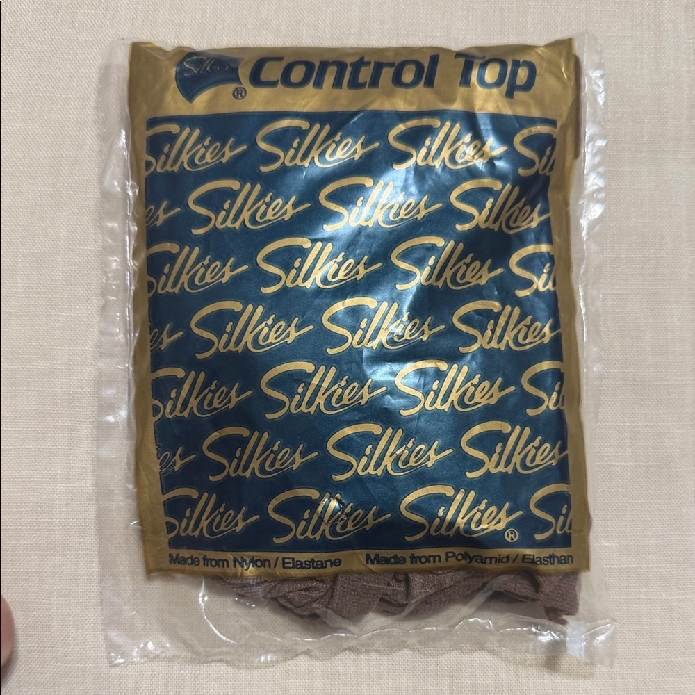 Silkies Beige Control Top Hosiery. X-Large, Honey.